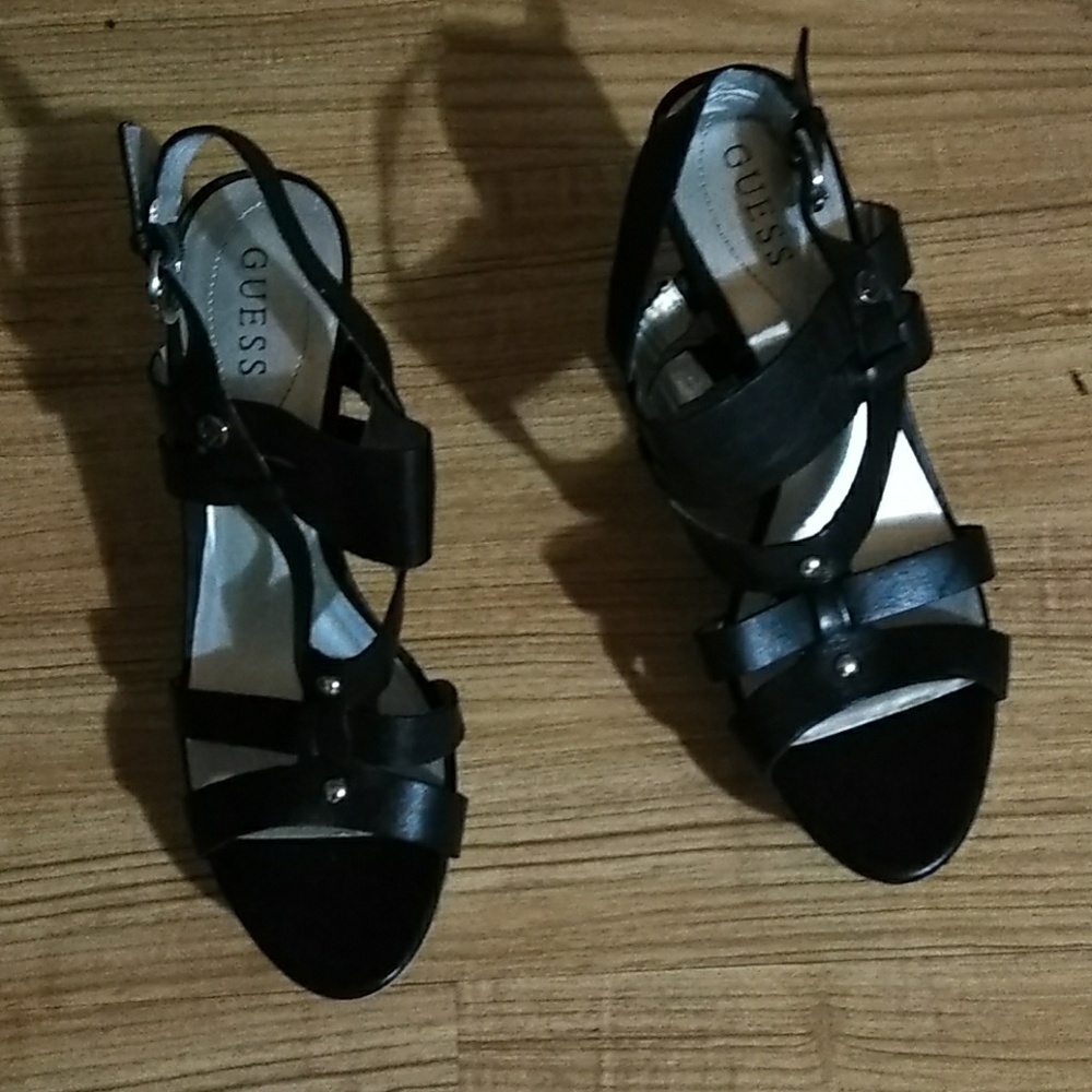 Guess sandals